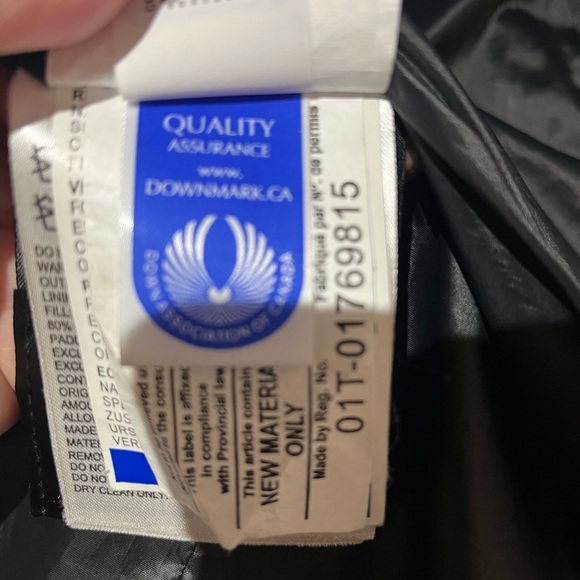 Canada Goose Jacket - Picture 15 of 16